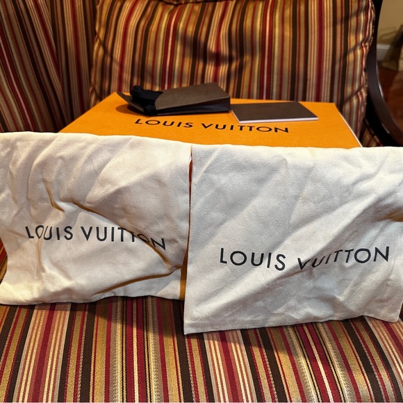 Louis Vuitton FRONTROW trainer - Picture 11 of 12